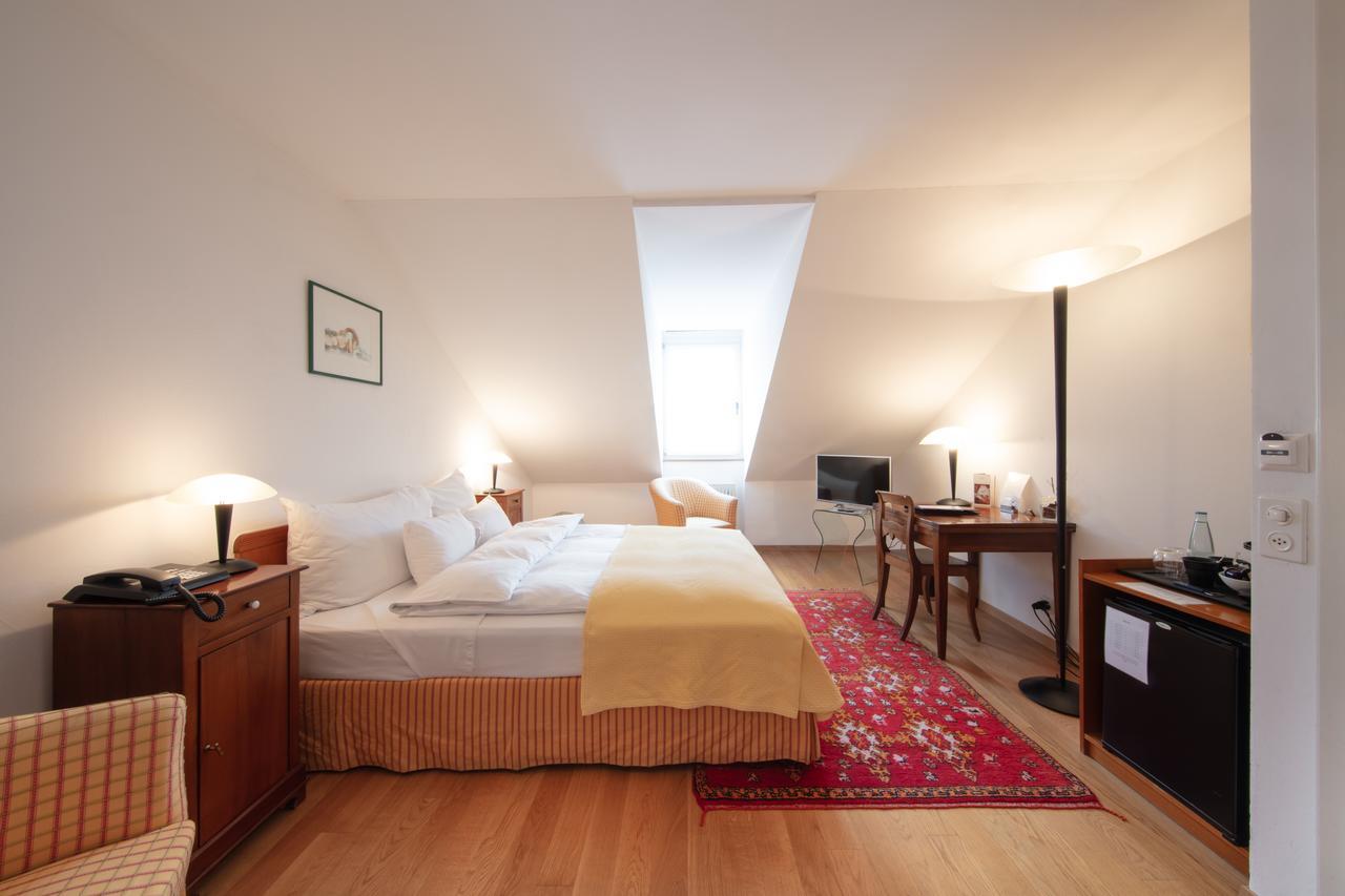 Hotel Restaurant Au Sauvage Fribourg Extérieur photo